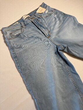 Universal Thread Women's Blue Jeans Straight Size 4 Vintage Look